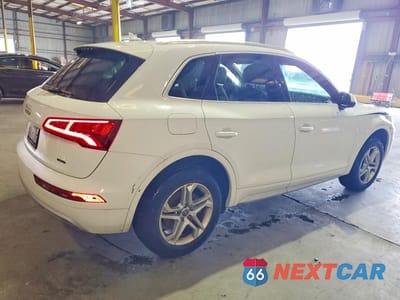 Trzecie zdjęcie samochodu z tyłu: 2019 AUDI Q5 PREMIUM VIN:WA1ANAFY3K2039014 - miniatura