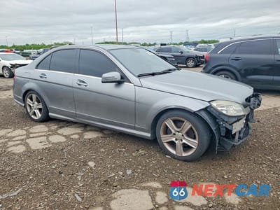 Czwarte zdjęcie samochodu z boku: 2010 MERCEDES-BENZ C 300 4MATIC VIN:WDDGF8BB9AR100580 - miniatura