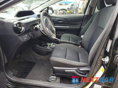 Zdjęcie 7 z 12 samochodu: 2016 TOYOTA PRIUS C TWO VIN:JTDKDTB31G1124949 - miniatura
