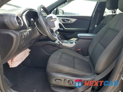 Zdjęcie 7 z 13 samochodu: 2021 CHEVROLET BLAZER VIN:3GNKBCRS4MS545617 - miniatura