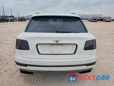 Zdjęcie 6 z 14 samochodu: 2017 BENTLEY BENTAYGA VIN:SJAAC2ZVXHC014912 - miniatura