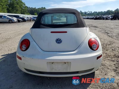 Zdjęcie 6 z 13 samochodu: 2007 VOLKSWAGEN NEW BEETLE TRIPLE WHITE VIN:3VWFF31YX7M419511 - miniatura
