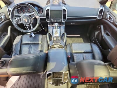 Zdjęcie 8 z 13 samochodu: 2017 PORSCHE CAYENNE VIN:WP1AA2A27HKA86600 - miniatura