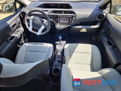 Zdjęcie 8 z 12 samochodu: 2016 TOYOTA PRIUS C ONE VIN:JTDKDTB33G1590592 - miniatura