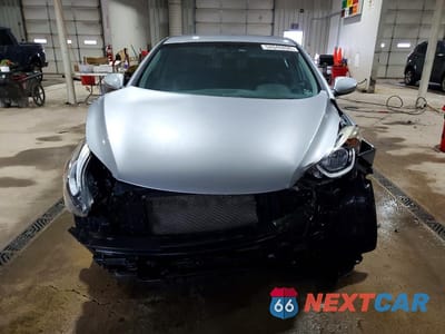 Piąte zdjęcie samochodu w środku: 2015 HYUNDAI ELANTRA SE VIN:5NPDH4AE9FH587726 - miniatura