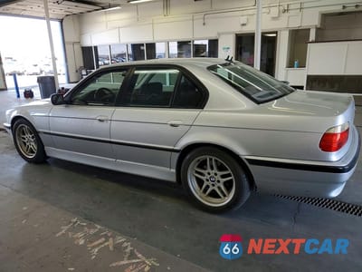 Drugie zdjęcie samochodu z przodu: 2001 BMW 740 VIN:WBAGG83431DN84134 - miniatura