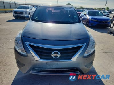 Piąte zdjęcie samochodu w środku: 2019 NISSAN VERSA SV VIN:3N1CN7AP7KL879203 - miniatura
