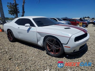 Czwarte zdjęcie samochodu z boku: 2015 DODGE CHALLENGER SXT VIN:2C3CDZAGXFH788778 - miniatura