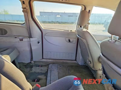 Zdjęcie 11 z 14 samochodu: 2005 DODGE GRAND CARAVAN SXT VIN:2D4GP44L65R529538 - miniatura