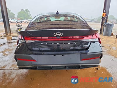 Zdjęcie 6 z 13 samochodu: 2024 HYUNDAI ELANTRA BLUE VIN:KMHLM4DJ5RU115576 - miniatura