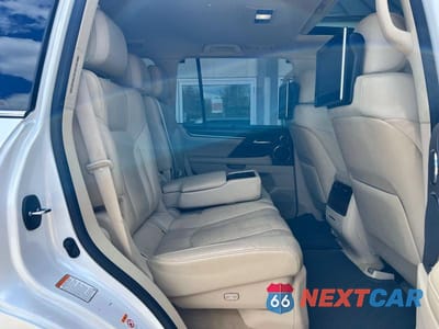 Zdjęcie 6 z 12 samochodu: 2019 LEXUS LX 570 VIN:JTJHY7AX3K4284913 - miniatura