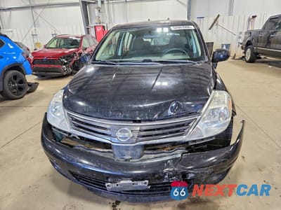Piąte zdjęcie samochodu w środku: 2010 NISSAN VERSA 1.8 S VIN:3N1BC1CPXAL447442 - miniatura