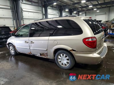 Drugie zdjęcie samochodu z przodu: 2004 CHRYSLER TOWN & COUNTRY TOURING VIN:2C4GP54L44R589352 - miniatura