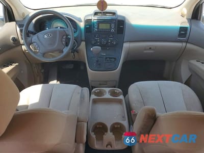 Zdjęcie 8 z 13 samochodu: 2011 KIA SEDONA LX VIN:KNDMG4C77B6385862 - miniatura