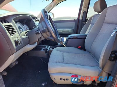 Zdjęcie 7 z 12 samochodu: 2008 DODGE DAKOTA QUAD SLT VIN:1D7HW48K78S634197 - miniatura