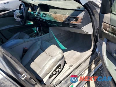 Zdjęcie 8 z 12 samochodu: 2008 BMW 528 I VIN:WBANU53548CT00016 - miniatura
