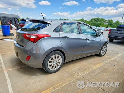 Trzecie zdjęcie samochodu z tyłu: 2017 HYUNDAI ELANTRA GT BASE VIN:KMHD35LH1HU374480 - miniatura