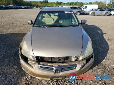 Piąte zdjęcie samochodu w środku: 2005 HONDA ACCORD LX VIN:1HGCM56415A161985 - miniatura