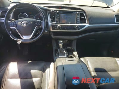 Zdjęcie 8 z 12 samochodu: 2017 TOYOTA HIGHLANDER HYBRID LIMITED VIN:5TDDGRFH3HS023716 - miniatura