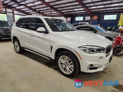 Czwarte zdjęcie samochodu z boku: 2016 BMW X5 XDRIVE35I VIN:5UXKR0C54G0P26703 - miniatura