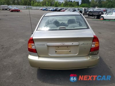 Zdjęcie 6 z 12 samochodu: 2002 HYUNDAI ACCENT GL VIN:KMHCG45C42U389901 - miniatura