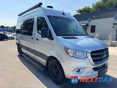 Czwarte zdjęcie samochodu z boku: 2022 MERCEDES-BENZ SPRINTER 2500 VIN:W1X4EBHY0NP484324 - miniatura