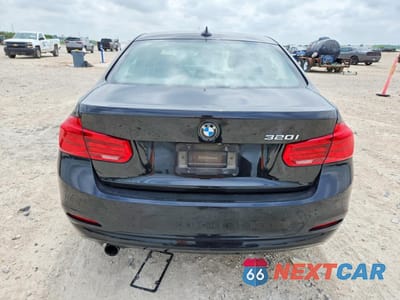 Zdjęcie 6 z 12 samochodu: 2018 BMW 320 I VIN:WBA8E1G59JNU90189 - miniatura
