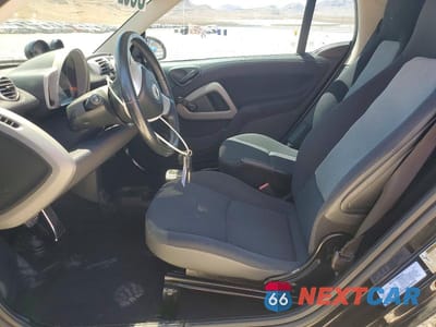 Zdjęcie 7 z 12 samochodu: 2013 SMART FORTWO PURE VIN:WMEEJ3BA2DK674155 - miniatura