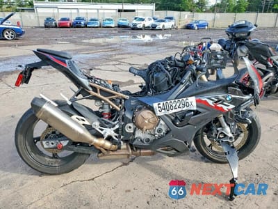 2022 BMW S 1000 RR WB10E2308N6F06642 - główne zdjęcie licytacji z USA - miniatura