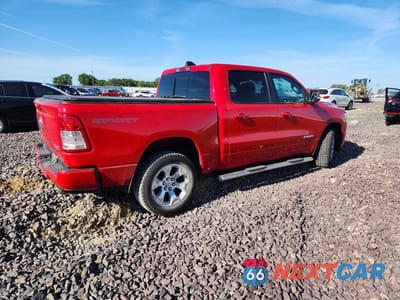 Trzecie zdjęcie samochodu z tyłu: 2020 RAM 1500 BIG HORN VIN:1C6SRFFT5LN110348 - miniatura