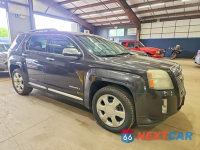 Czwarte zdjęcie samochodu z boku: 2013 GMC TERRAIN DENALI VIN:2GKFLZE30D6298902 - miniatura