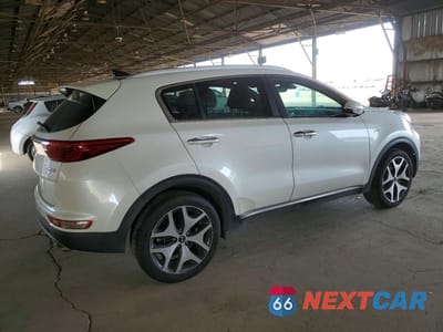 Trzecie zdjęcie samochodu z tyłu: 2017 KIA SPORTAGE SX VIN:KNDPRCA66H7067990 - miniatura