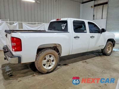 Trzecie zdjęcie samochodu z tyłu: 2013 CHEVROLET SILVERADO K1500 LT VIN:3GCPKSE7XDG309597 - miniatura