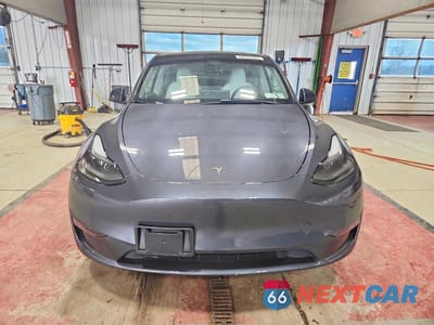 Piąte zdjęcie samochodu w środku: 2023 TESLA MODEL Y VIN:7SAYGDEE9PF883248 - miniatura