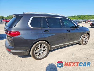 Trzecie zdjęcie samochodu z tyłu: 2021 BMW X7 XDRIVE40I VIN:5UXCW2C06M9H63436 - miniatura