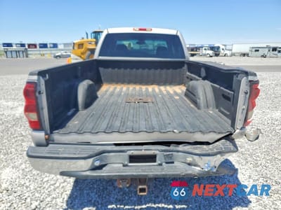 Zdjęcie 6 z 14 samochodu: 2005 CHEVROLET SILVERADO K2500 HEAVY DUTY VIN:1GCHK232X5F892073 - miniatura