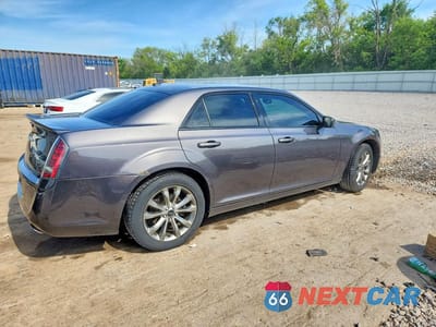 Trzecie zdjęcie samochodu z tyłu: 2014 CHRYSLER 300 S VIN:2C3CCAGG5EH273729 - miniatura
