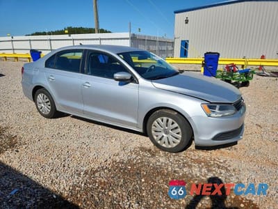 Czwarte zdjęcie samochodu z boku: 2014 VOLKSWAGEN JETTA SE VIN:3VWD17AJ9EM364028 - miniatura