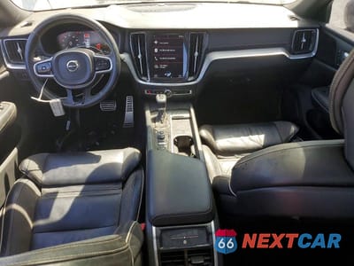 Zdjęcie 8 z 12 samochodu: 2021 VOLVO S60 T5 R-DESIGN VIN:7JR102FM9MG092489 - miniatura