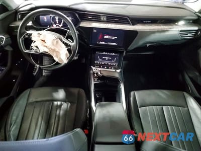 Zdjęcie 8 z 12 samochodu: 2022 AUDI E-TRON PREMIUM PLUS VIN:WA1LAAGE4NB032456 - miniatura