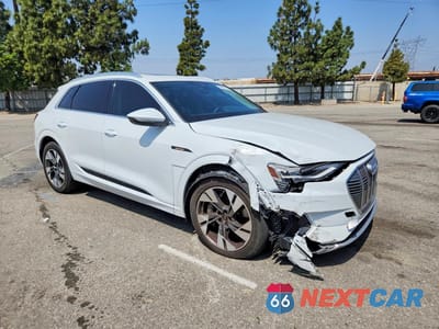 Czwarte zdjęcie samochodu z boku: 2022 AUDI E-TRON PREMIUM VIN:WA1AAAGE9NB024506 - miniatura
