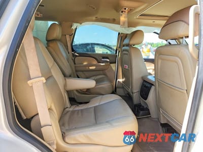 Zdjęcie 11 z 13 samochodu: 2011 CHEVROLET TAHOE VIN:1GNSKCE03BR134617 - miniatura