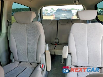 Zdjęcie 10 z 14 samochodu: 2010 KIA SEDONA LX VIN:KNDMG4C3XA6344945 - miniatura