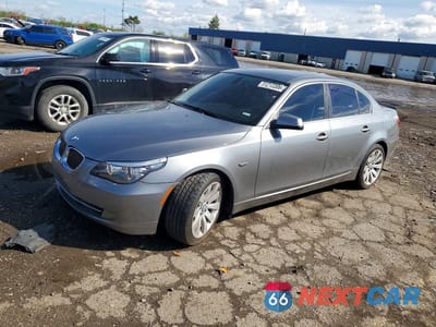 2010 BMW 528 I WBANU5C5XABY65429 - główne zdjęcie licytacji z USA - miniatura