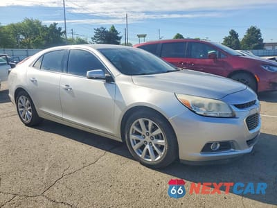 Czwarte zdjęcie samochodu z boku: 2015 CHEVROLET MALIBU 2LT VIN:1G11D5SL0FF180480 - miniatura