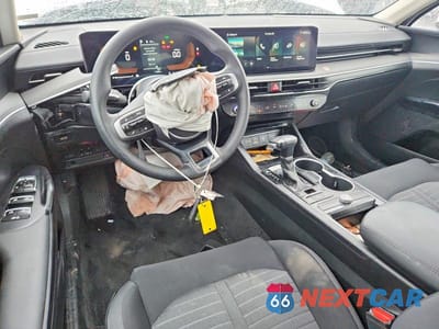 Zdjęcie 8 z 12 samochodu: 2026 KIA K5 LXS VIN:KNAG24J76T5458576 - miniatura