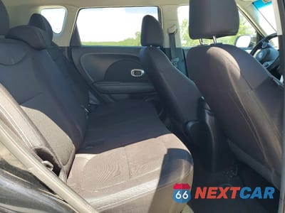 Zdjęcie 10 z 12 samochodu: 2018 KIA SOUL BASE VIN:KNDJN2A21J7514613 - miniatura