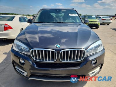 Piąte zdjęcie samochodu w środku: 2018 BMW X5 XDRIVE35I VIN:5UXKR0C54J0Y02637 - miniatura