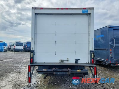 Zdjęcie 6 z 13 samochodu: 2005 CHEVROLET EXPRESS BOX TRUCK VIN:1GBHG31U051189028 - miniatura