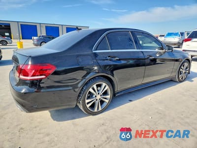 Trzecie zdjęcie samochodu z tyłu: 2016 MERCEDES-BENZ E VIN:WDDHF5KB0GB236083 - miniatura